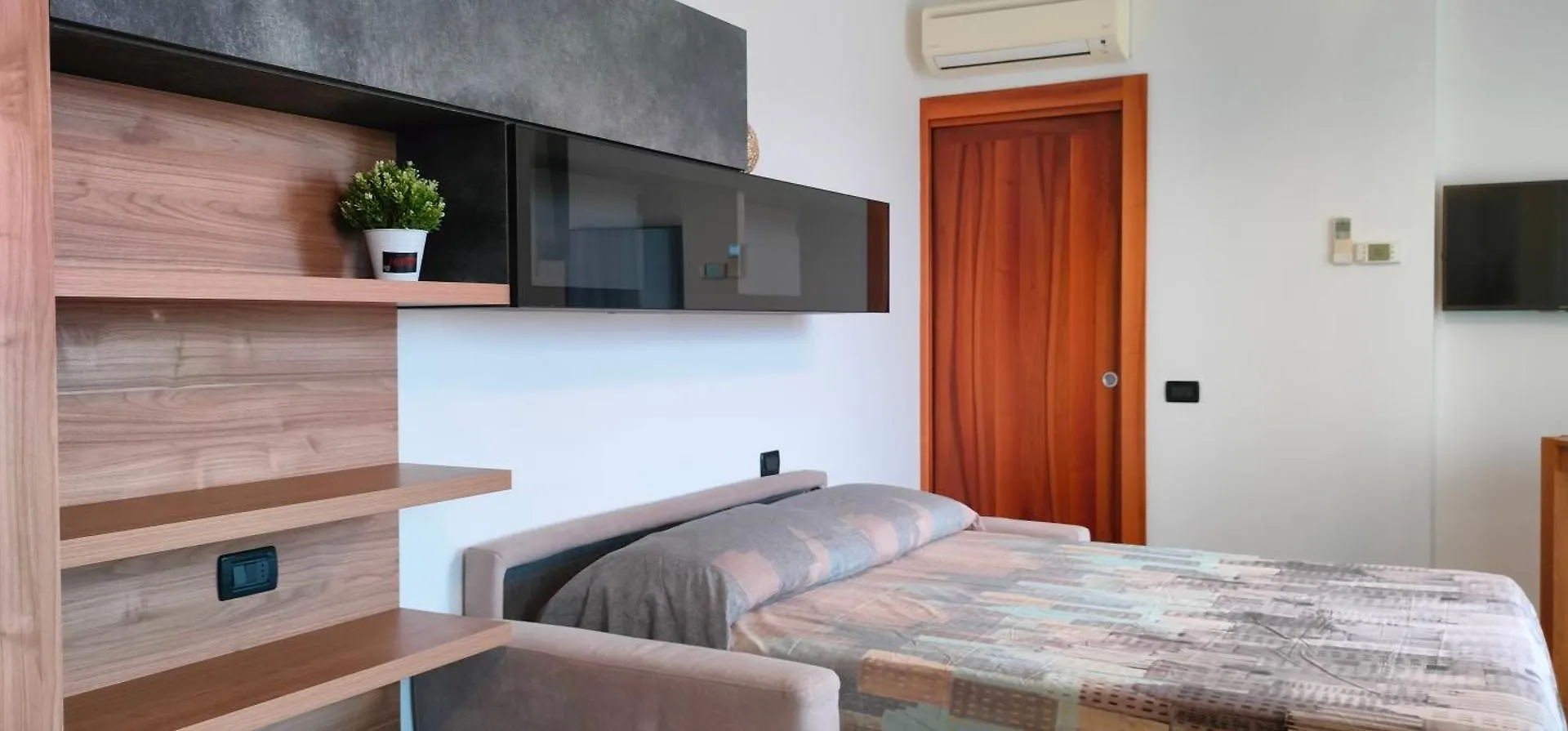 Suite Ultimo Piano Top-Floor Suite With Private Garage Vicenza Italien