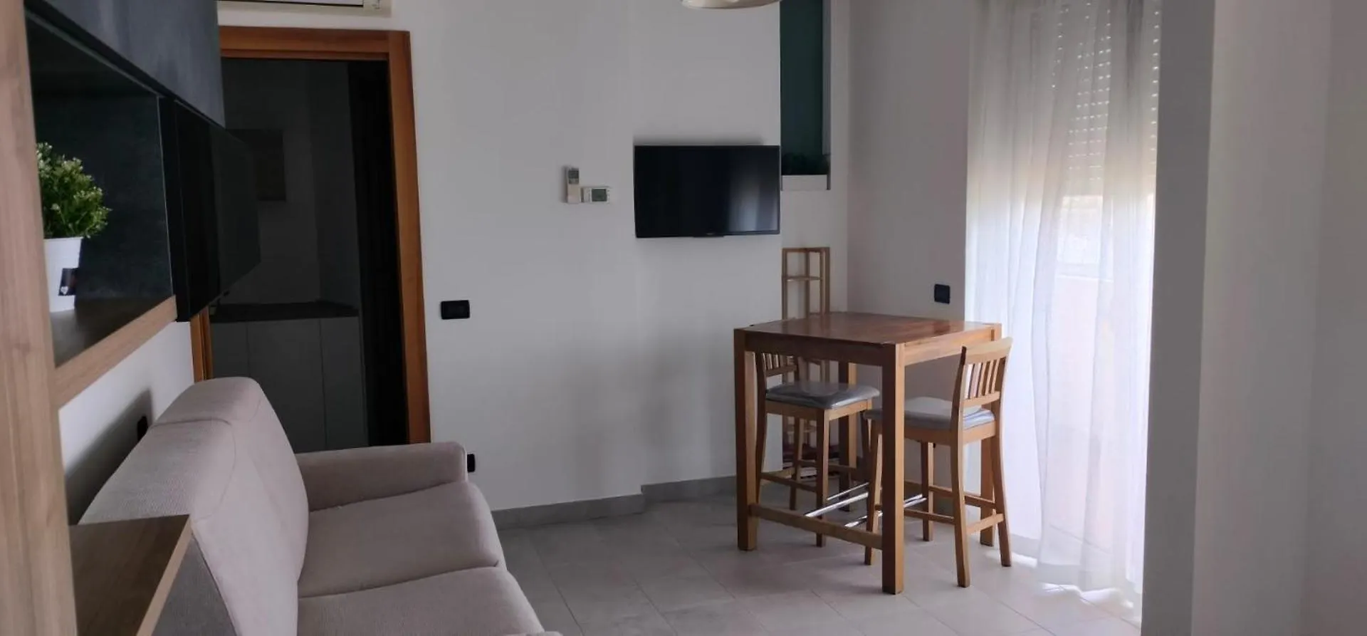 Suite Ultimo Piano Top-Floor Suite With Private Garage Vicenza Italy